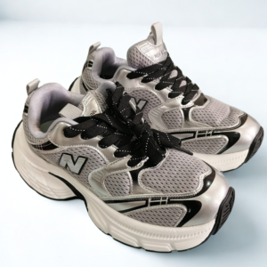 New bolune sneakers